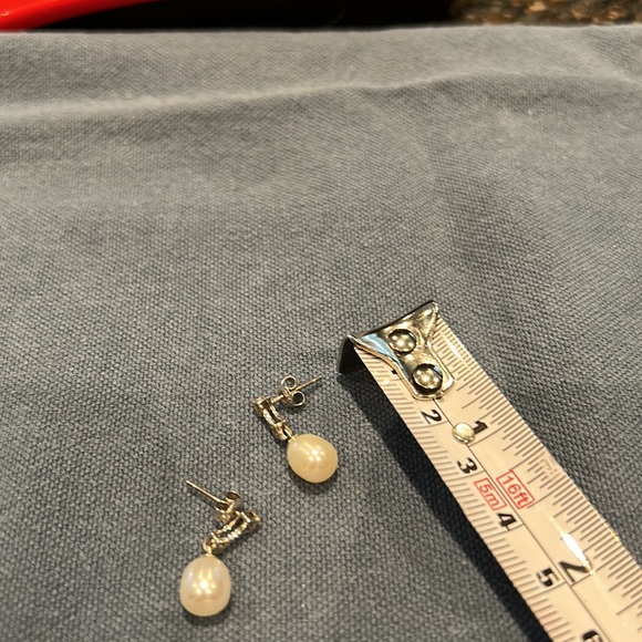 COPY - Pearl Earrings - Picture 4 of 5
